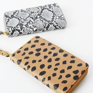 Fawn Design Wallet in Python
